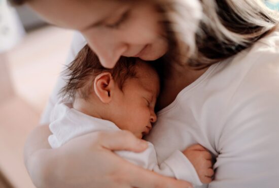 مراقبت پس از زایمان برای مادر نکاتی برای بهبودی و آرامش