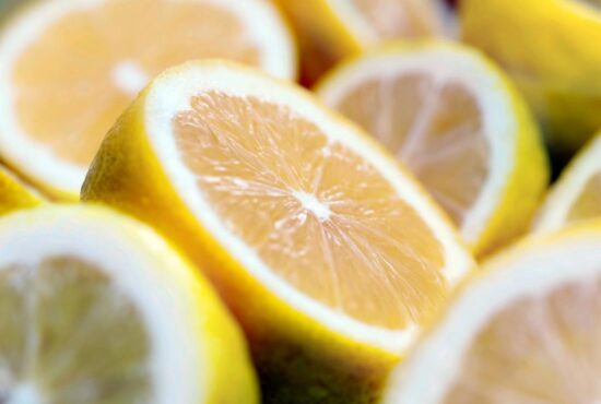 لیمو چگونه می تواند برای سلامتی شما مفید باشد؟ (خواص لیمو ترش، ارزش غذایی و مضرات)