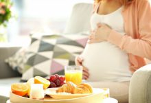 چه غذاهایی در دوران بارداری باید بخورید و از چه غذاهایی پرهیز کنید